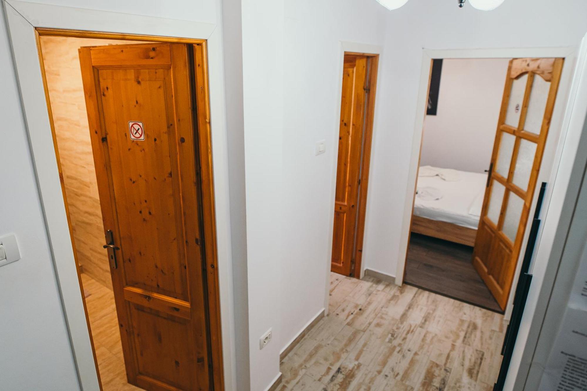 Insomnia Studio Drobeta Turnu Severin Exteriör bild